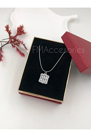 Çelik Kadın Kolye Paslanmaz Gümüş Renk Baget Taşlı 45 cm Antialerjik HEDİYE KUTULU