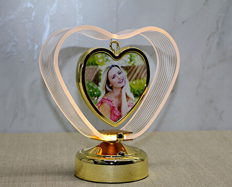 Kişiye Özel Fotoğraf Alanlı Kalpli Led Çerçeve Model 1