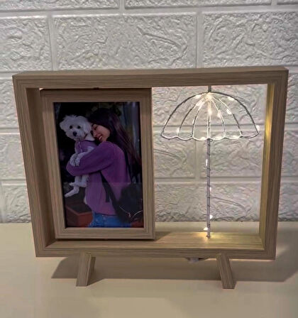 Ahşap Çerçeveli Çift Taraflı Işıklı Masaüstü Fotoğraf Çerçevesi (26.5x23.6 cm) bebekli