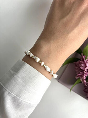 Deniz Kabuklu Bej Kristal Taşlı Chic Makrome Bileklik