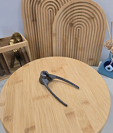 Berina Home Döküm Fındık Kıracağı – %100 Yerli Üretim, Ergonomik Tasarım