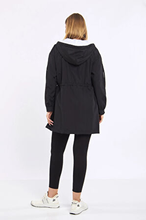 Micro Midi Siyah Kolları Beyaz Yağmurluk & Rüzgarlık