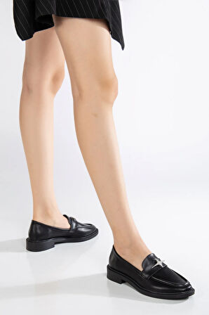 Kadın Yıldız Tokalı Loafer Ayakkabı