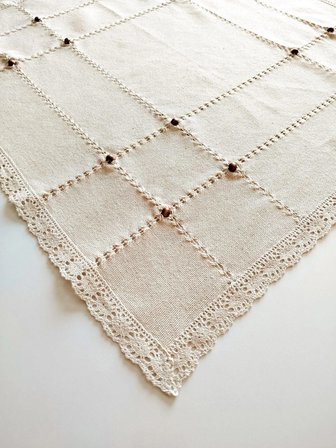 El işi Antikalı 3 cm Pamuklu Güpür Otantik Masa Örtüsü 105x105 cm