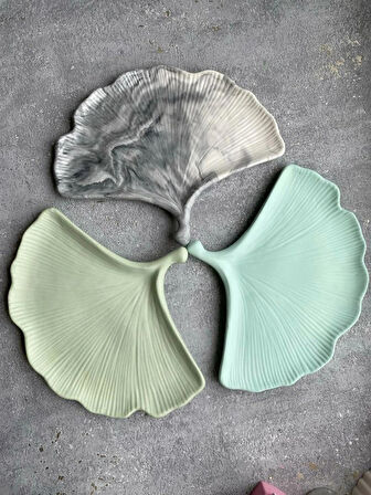 •  Ginkgo Biloba •  Dekoratif tepsi •  Doğal dekorasyon •  Sanatsal tasarım •  Minimalist dekor •  Fonksiyonel aksesuvar •  Anahtarlık tepsi, Gingko Yaprağı Tepsi | Dekoratif Takı Tepsisi | Minimalist EDC Tepsisi | Estetik Yeni Eve Taşınma Hediyesi. 