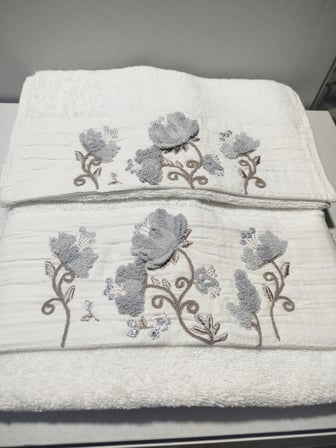 Gökçe Süzene Bambu Bürümcük Analı Kızlı Havlu Seti (1 Adet 30x50 cm ve 1 Adet 50x90 cm ) %70 Bambu %30 Pamuk