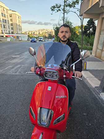 MOTOCAM Küba Grace 50 125 Ön Cam 2023-2025 Model 42cm Füme Renkli Elcikli APARATSIZDIR