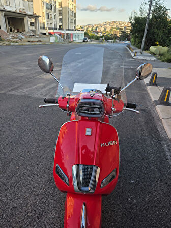MOTOCAM Küba Grace 50 125 Ön Cam 2023-2025 Model 42cm şeffaf Renkli Elcikli APARATSIZDIR
