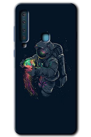 Galaxy A9 2018 Kılıf HD Desen Baskılı Arka Kapak - Astronot Kıyafeti 
