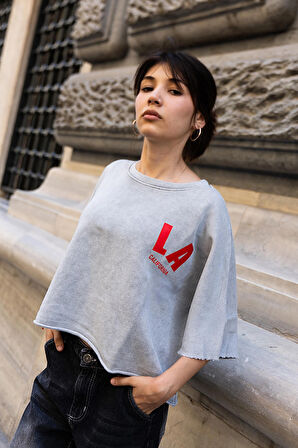 Yıkamalı Oversize La Yazılı Kadın Tişört