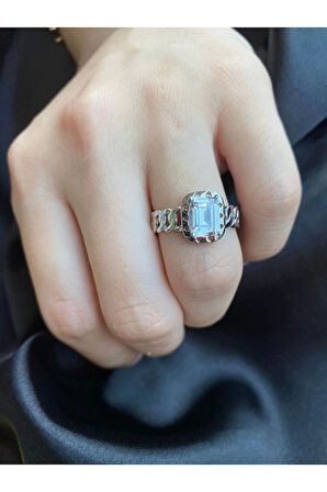 Kalp Desenli Baget Altın Yüzük