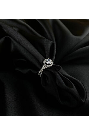 Özel Seri Tektaş Altın Yüzük