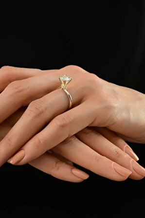 Sevgililer Günü Tektaş Altın Yüzük