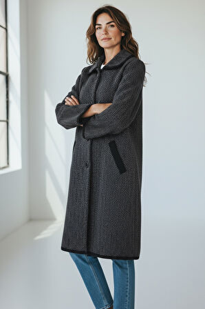 KADIN ÖNÜ DÜĞMELİ CEPLİ KALIN TRİKO HIRKA