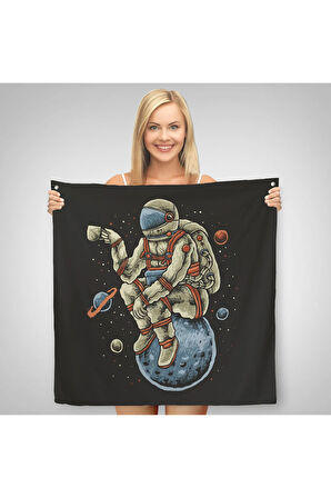 Dünya Üzerinde Dinlenip Kahve İçen Astronot Kanvas Duvar Örtüsü-Halısı-5098
