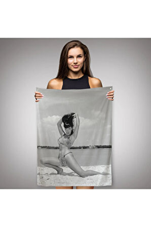 Leopar Bikinili Bettie Page Duvar Örtüsü-Halısı - Halısı-6053