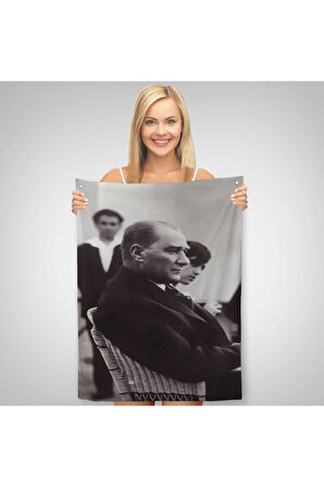 İskembe'de Oturan Mustafa Kemal Atatürk Duvar Örtüsü - Halısı-6315