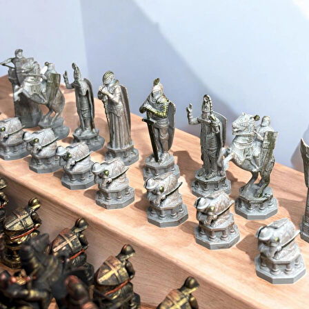 Harry Potter Büyülü Satranç Takımı – Sihirli Dünyanın Keyfini Satrançta Yaşayın