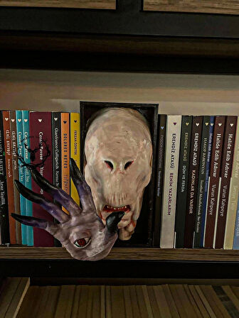hayatvesanat Pale Man / Kitaplık Figürü / Kitap Tutucu