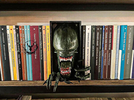 hayatvesanat Xenomorph / Kitaplık Figürü / Kitap Tutucu