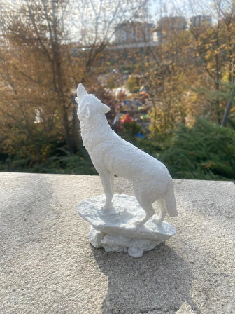 Mermer Görünümlü Kurt Heykeli