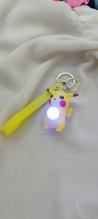 Anahtarlık Pokemon Pikachu Işıklı Çizgi Film Slikon Anahtarlık Çanta Cüzdan Süsü 