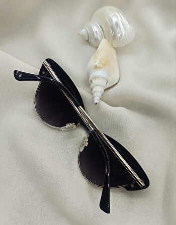 DK4170 4304 COL.1 Kadın Güneş Gözlüğü Kutusunda  