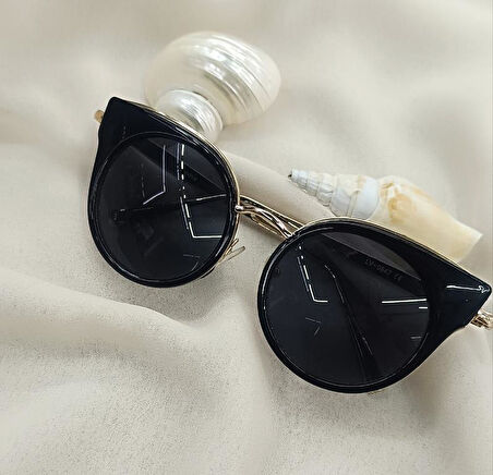 LV - 0847 Kadın Güneş Gözlüğü Kutusunda  