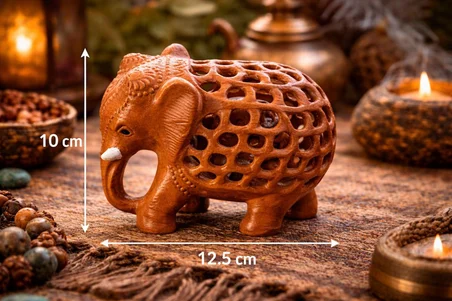 Kafes Detaylı Fil Biblo İçinde Küçük Fil – El Yapımı Otantik Dekoratif Fil Figürü Bohem Vitrin Süsü 10 cm