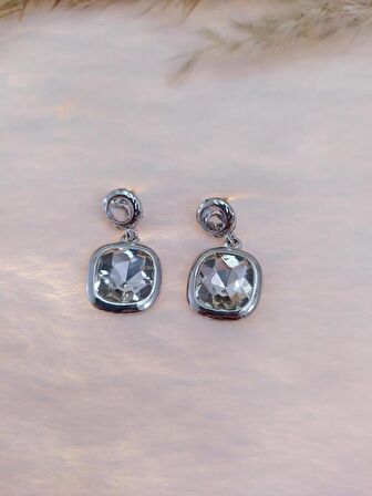 Hdmarketim Otantik Swarovski  Beyaz Taşlı Işıltılı Sallantılı Küpe Beyaz