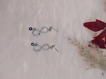 Hdmarketim Swarovski Taşlı Beyaz Sonsuzluk Temalı Nazarlı Küpe