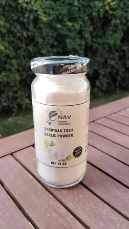 Nav Sarımsak Tozu Ev Yapımı Katkısız Koruyucusuz Cam Şişede 75 Gr