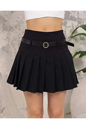 Kadın pileli siyah  renk etekli şort