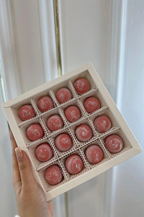 16'lı El Yapımı Belçika Çikolatası