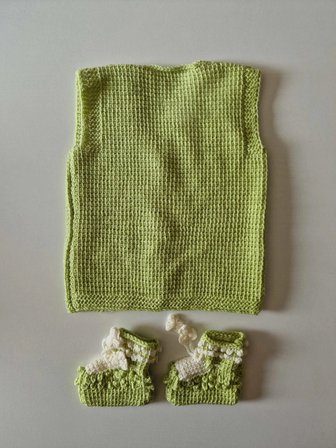 El Örgüsü 6-12 Ay Yeşil Bebek Yeleği ve Patiği