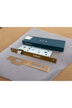 Özen Handles Mat Antik Sarı İç Kapı Gömme Wc Banyo  Kilit 40/90/23 Kare 40 Mm 1 Adet