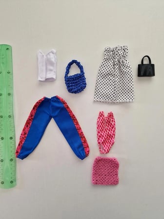 Oyuncak Bebekler İçin 3 Lü Kıyafet Seti (Boyutları Barbii Oyuncak Bebekler İçin Uygundur)