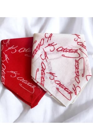 Atatürk Imzalı Kırmızı ve Beyaz 2'li Renk Unisex Bandana Fular 23 Nisan 29 Ekim 10 Kasım 19 Mayıs