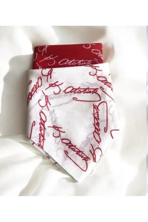 Atatürk Imzalı Kırmızı ve Beyaz 2'li Renk Unisex Bandana Fular 23 Nisan 29 Ekim 10 Kasım 19 Mayıs