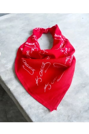 Atatürk Imzalı Kırmızı ve Beyaz 2'li Renk Unisex Bandana Fular 23 Nisan 29 Ekim 10 Kasım 19 Mayıs