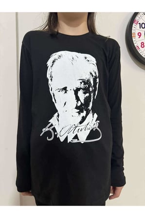 10 Kasım Özel Tasarım Siyah Atatürk Baskılı Uzun Kollu Tişört – Unisex
