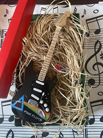 Elektro Gitar El Yapımı Ahşap Minyatür Hediyelik Biblo 25 cm 8 Pink Floyd Dark Side Of The Moon Fender 