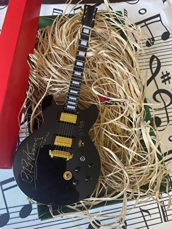 Elektro Gitar El Yapımı Ahşap Minyatür Hediyelik Biblo 25 cm B.B. King İmza elektro gitar