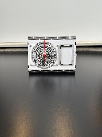 fotoğraf çerçeveli masa üstü ahşap saat