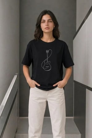 buğrahayalin Minimal Gitar Baskılı Tişört T-Shirt Yazlık Kısa Kol Bisiklet Yaka T-Shirt - Siyah