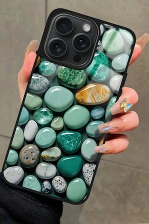 Apple iPhone 11 Pro Max Uyumlu Yeşil Taş Tasarımlı Parlak Silikon Kılıf