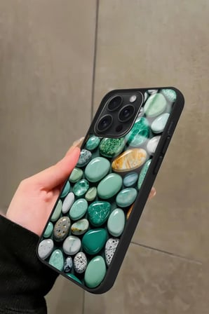 Apple iPhone 11 Pro Max Uyumlu Yeşil Taş Tasarımlı Parlak Silikon Kılıf