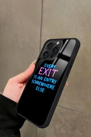 Apple iPhone 13 Pro Uyumlu Somewhere Else Tasarımlı Parlak Silikon Kılıf
