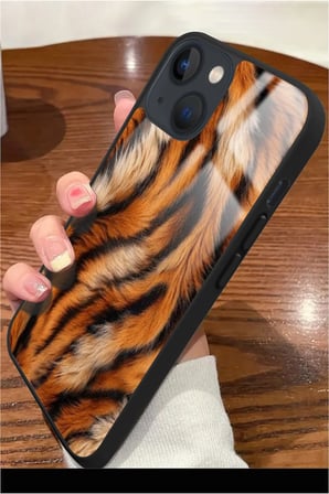 Apple iPhone 14 Plus Uyumlu Darbeye Dayanıklı Sarı Leopar Tasarımlı Parlak Silikon Kılıf