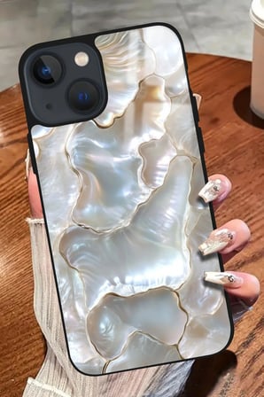 Apple iPhone 14 Plus Uyumlu Darbeye Dayanıklı Beyaz Tasarımlı Parlak Silikon Kılıf